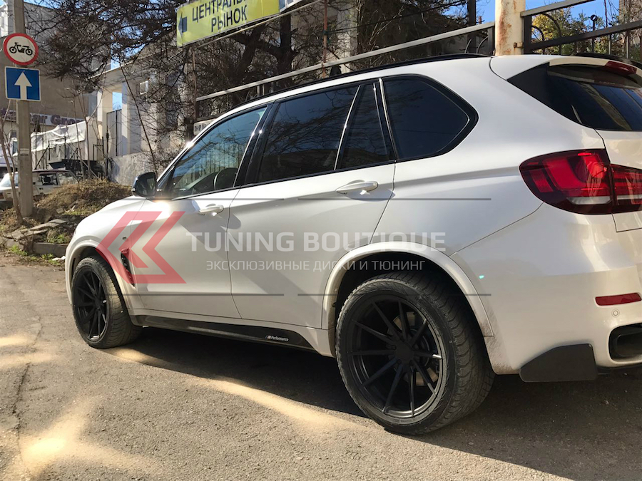 BMW X5 на 20" дисках Rohana RFX1 Matte Black фото 2